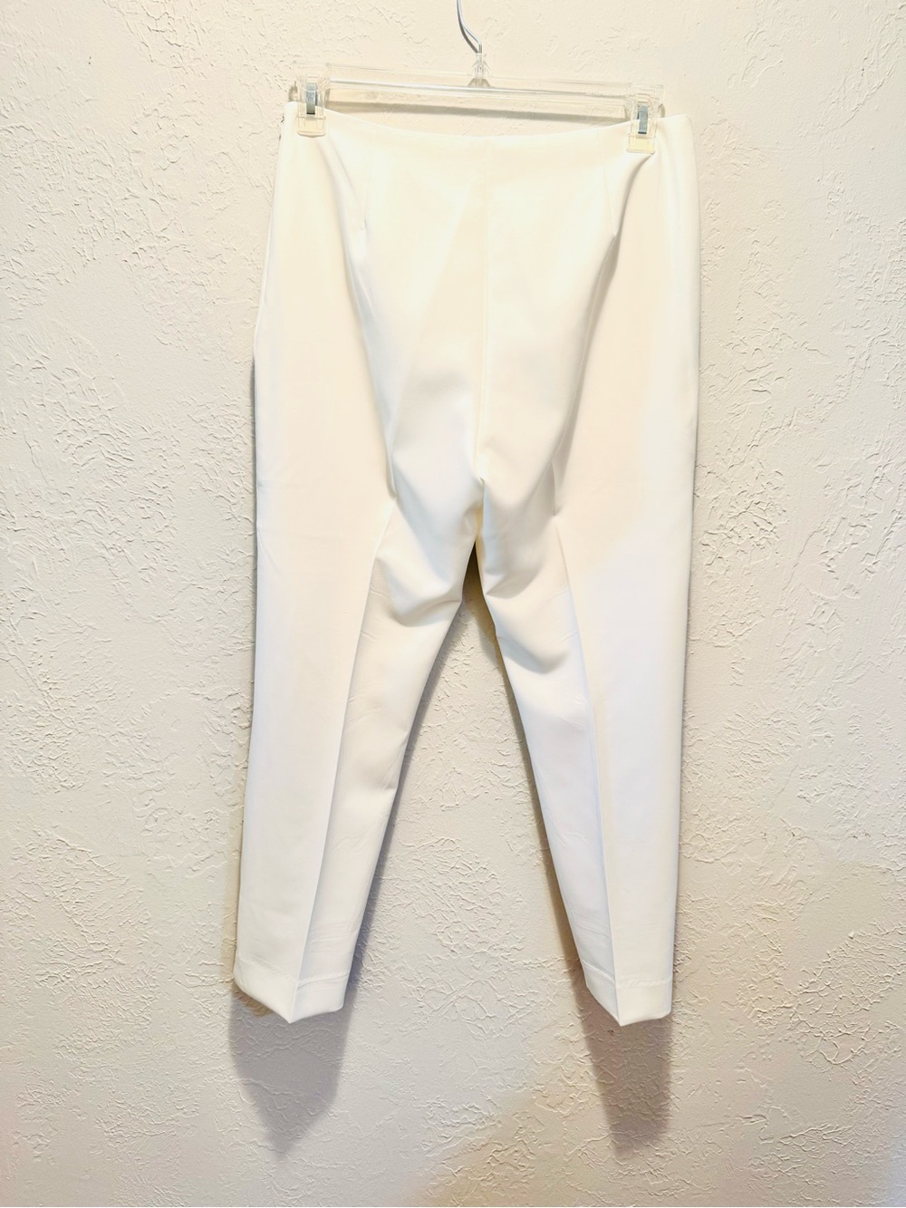 Neiman Marcus Lined Cropped White Ankle Pant - Picture 9 of 9